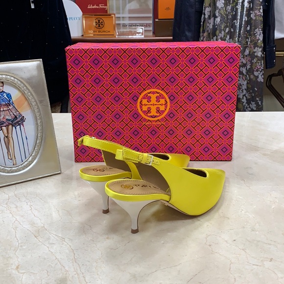 HOST PIC TORY BURCH SATIN SLINGBACK PUMP ACIDIC YELLOW WHITE PATENT HEEL SIZE 8 - Picture 5 of 15